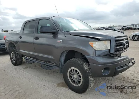 2013 Toyota Tundra Crewmax Sr5 z USA, uszkodzony, nr VIN 5TFDY5F1XDX316834